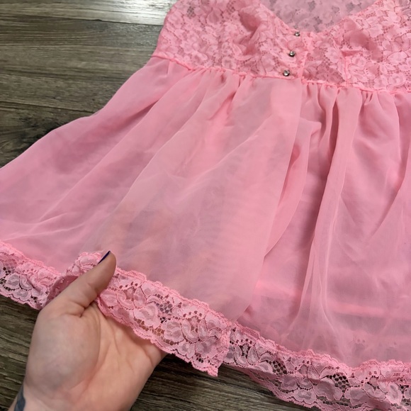 70s European Vintage Floral Lace and Tulle Babydoll Sheer Mini Slip (Pink) XS/S - Picture 4 of 9